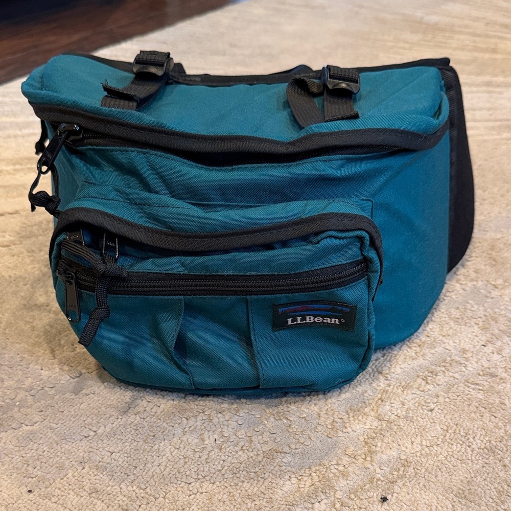 Vtg LL Bean Fanny‎ Pack Adjustable Clip Waist Green / Black Bag Hiking USA made